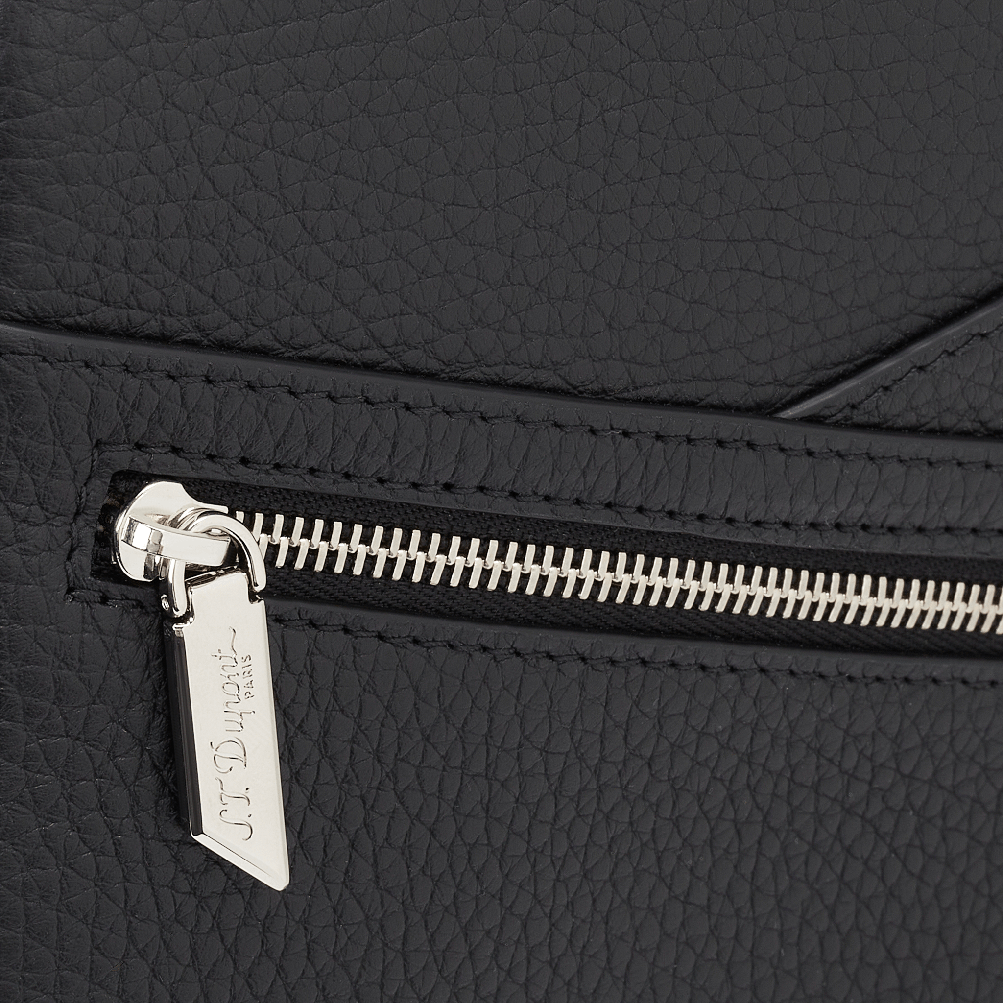 クロスボディバッグ